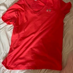 Neon pink under armor dry fit v-neck t-shirt